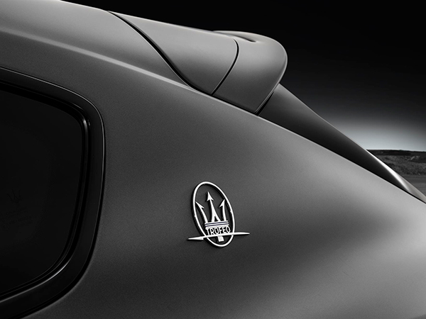 مازيراتي تكشف النقاب عن نسخة تروفيو من طراز ليفانتي